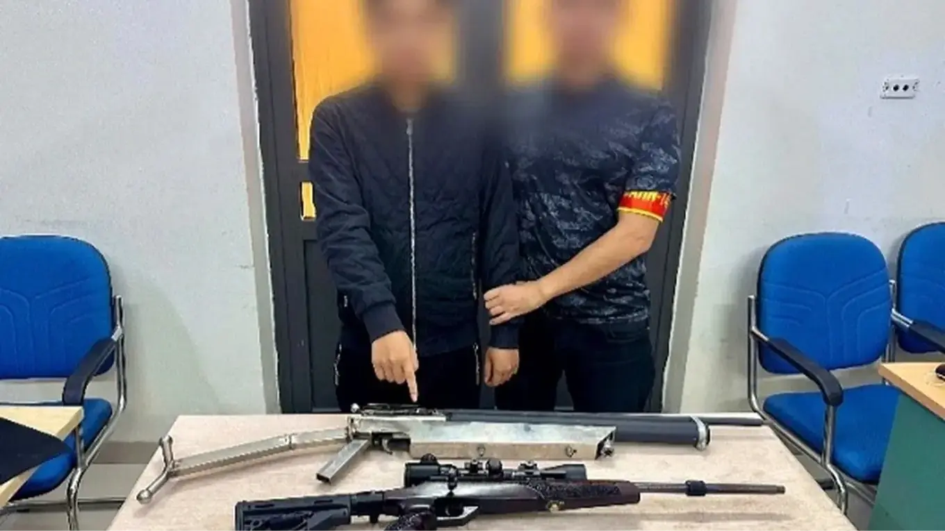 Phát hiện thiếu niên 16 tuổi giấu súng, đạn tại nhà